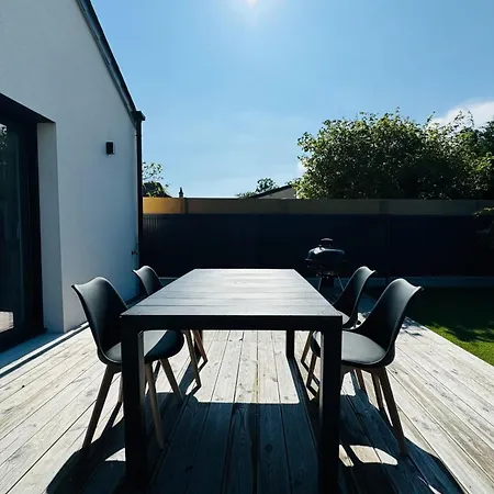 Holiday home Splendid New House In