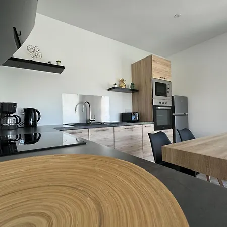 度假居 Splendid New House In 乌伊斯特勒昂